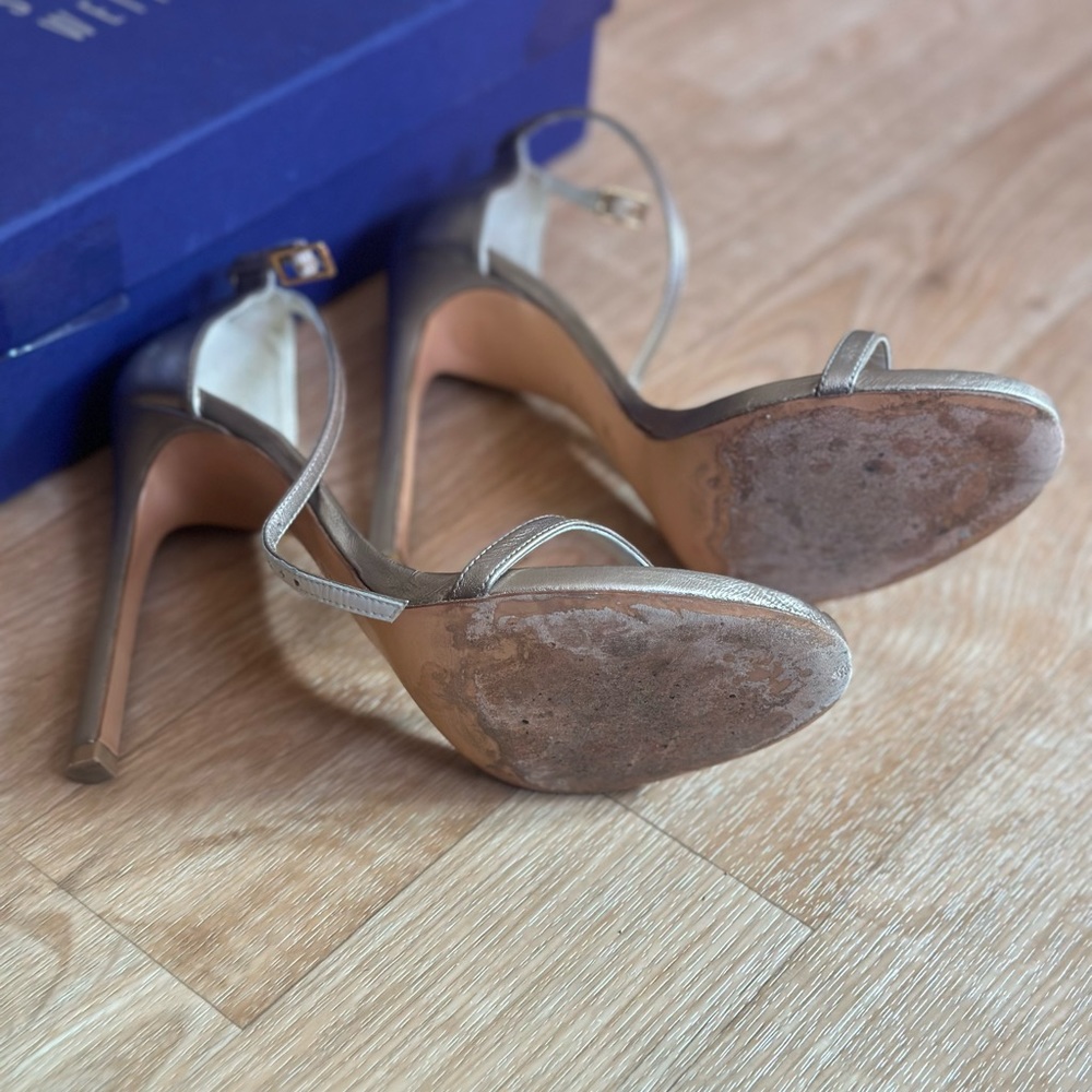 Stuart Weitzmen Nudist Heel in Champagne - Picture 4 of 4